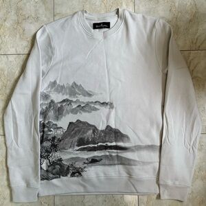 Men’s Blind Rooster Graphic Wraparound Crewneck Sweatshirt - Japan